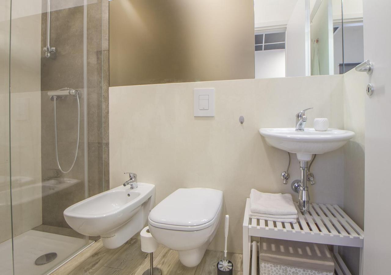Appartamento Con 2 Camere E 2 Bagni In Centro Con Parcheggio Matera Exterior photo