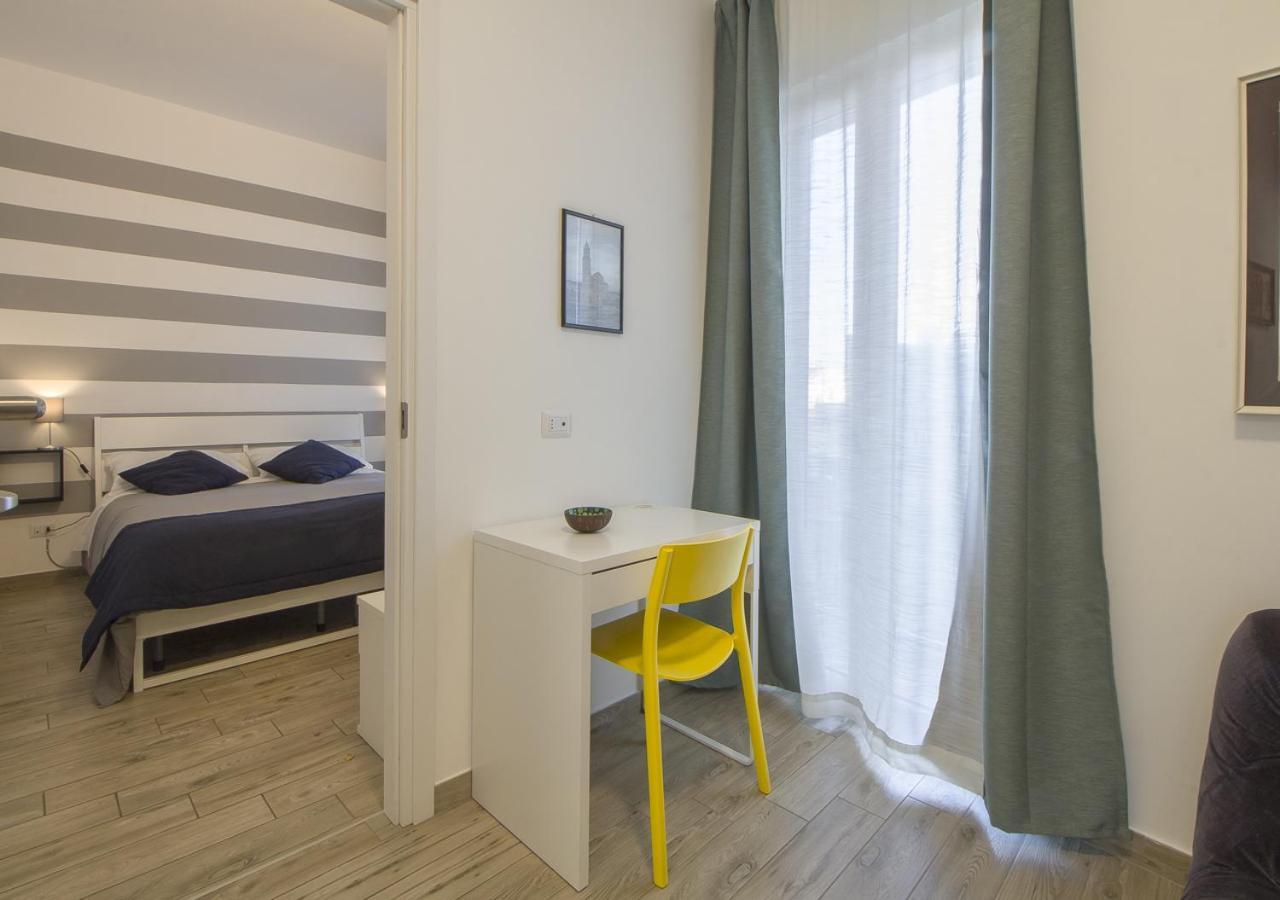 Appartamento Con 2 Camere E 2 Bagni In Centro Con Parcheggio Matera Exterior photo