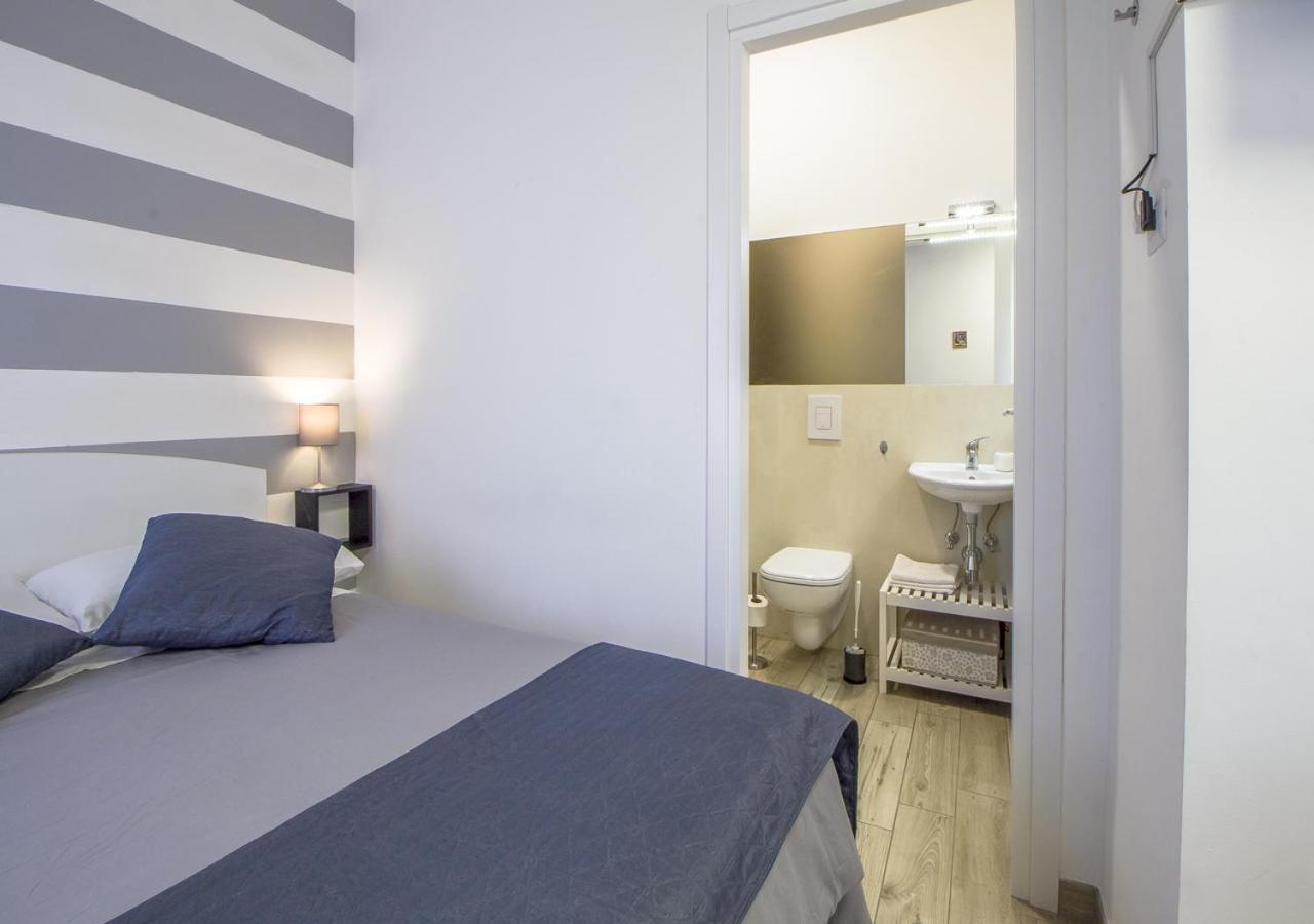 Appartamento Con 2 Camere E 2 Bagni In Centro Con Parcheggio Matera Exterior photo